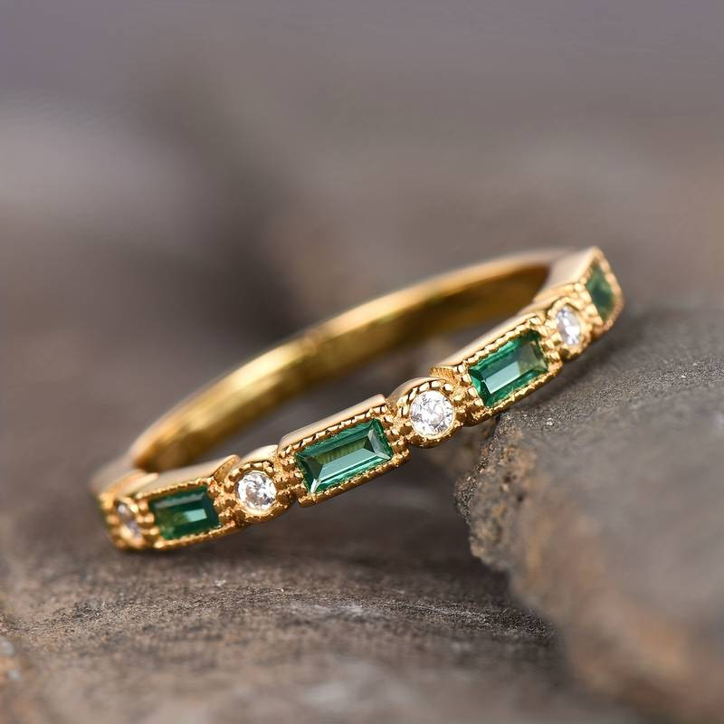 Fabiana - Gold ring with green zirconia